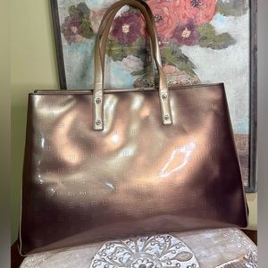 EUC💠IMAN Global Chic Shoppers Large Tote-Style Handbag. Bronze-Gold Metallic